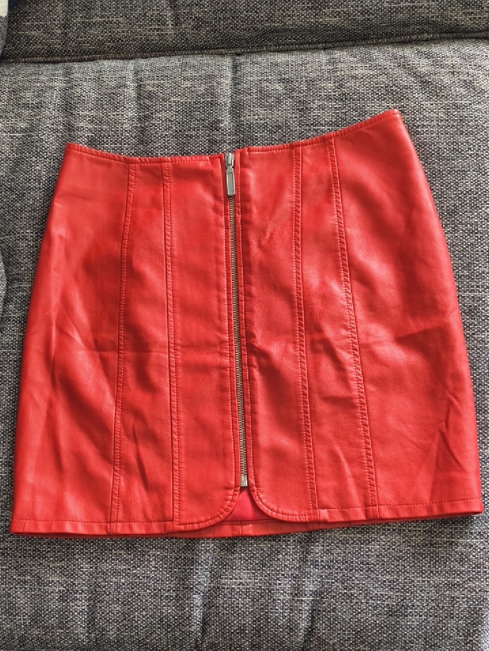 Free People Red Faux Leather Zip-Front Mini Skirt. VEGAN (SPICED BRANDY COLOR)